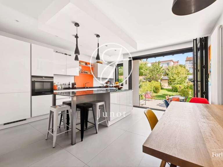 Maison Suresnes - 5 chambres - 232m²