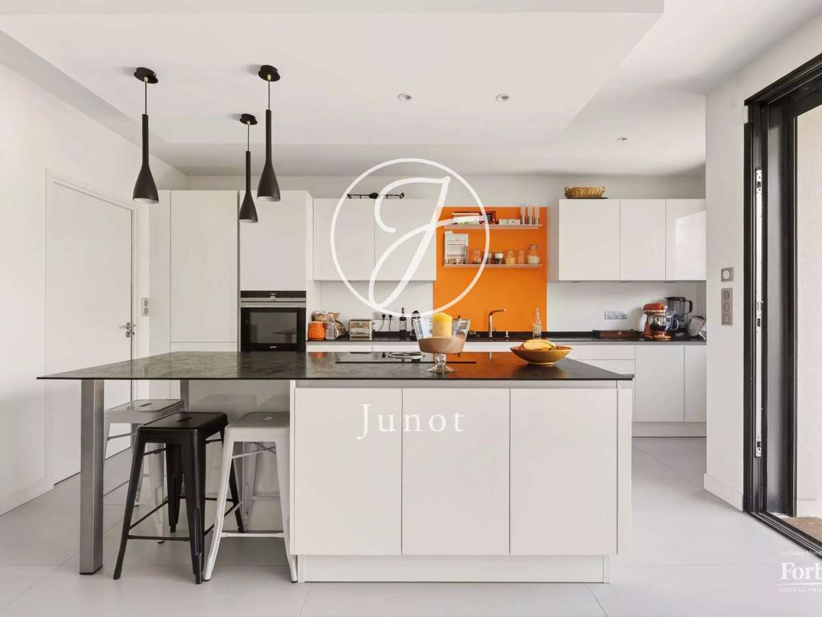 Maison Suresnes