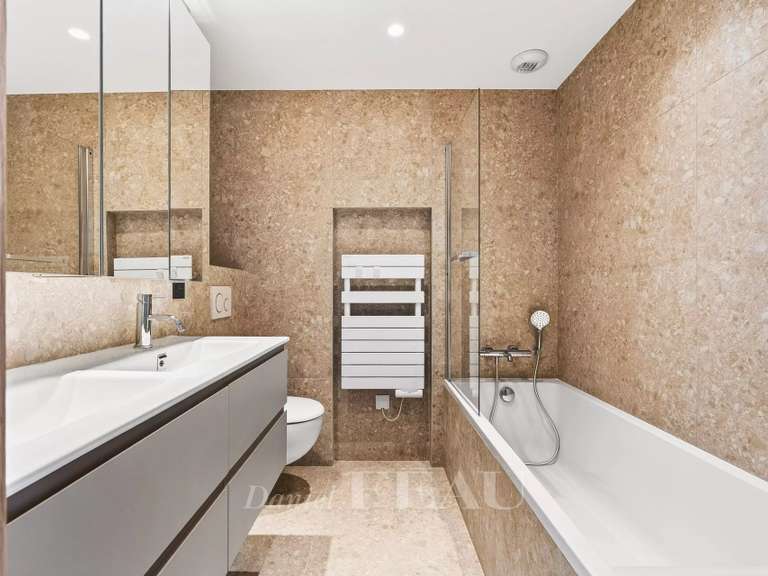 Maison Suresnes - 5 chambres - 191m²