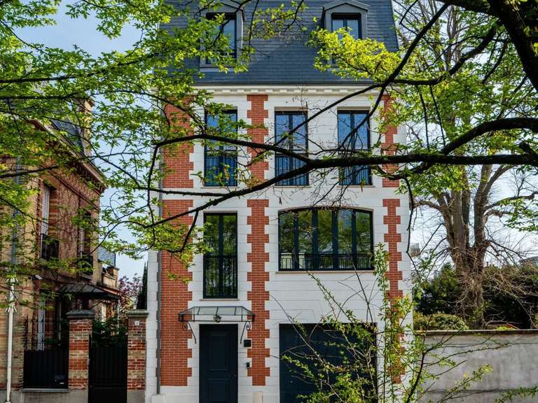 Maison Suresnes - 5 chambres - 191m²