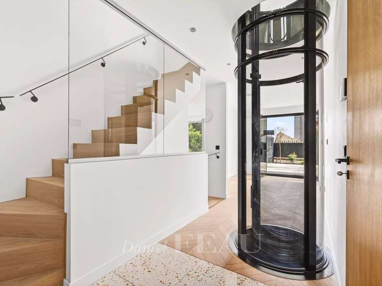 Maison Suresnes - 5 chambres - 191m²
