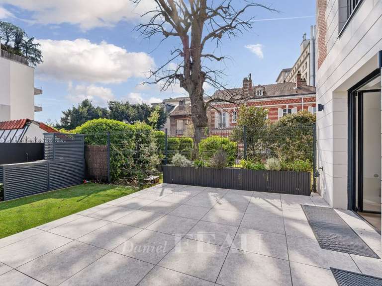 Maison Suresnes - 5 chambres - 191m²