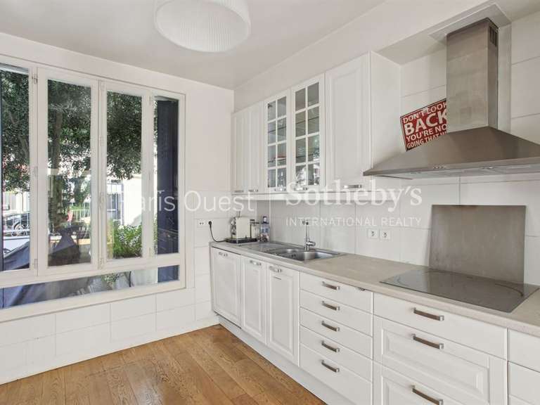 Maison Suresnes - 4 chambres - 192m²