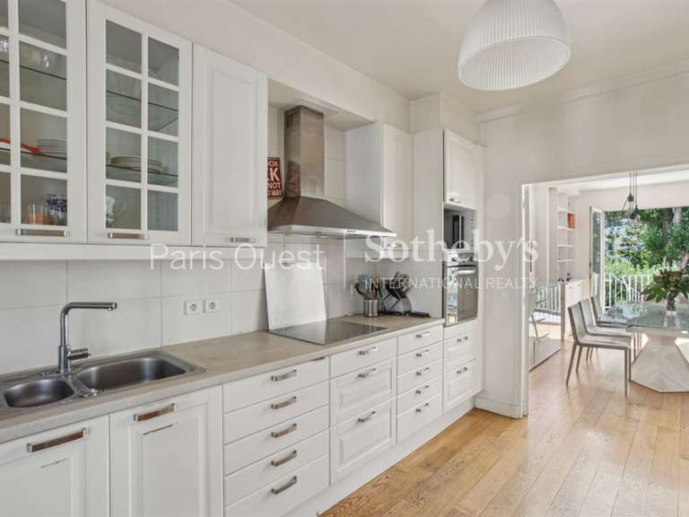 Maison Suresnes - 4 chambres - 192m²