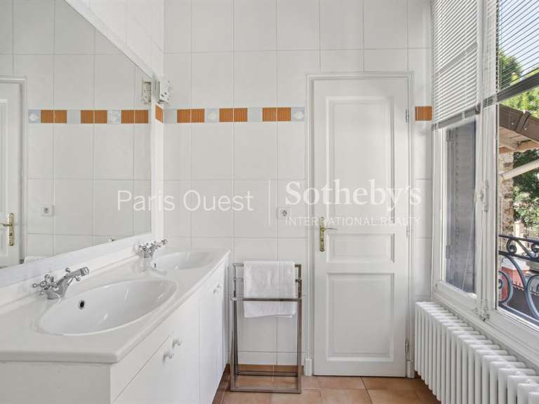 Maison Suresnes - 4 chambres - 192m²