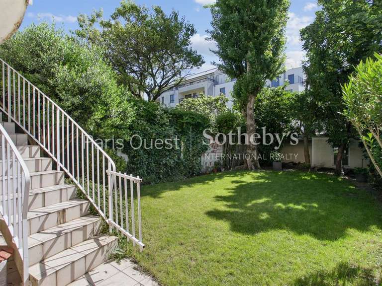Maison Suresnes - 4 chambres - 192m²