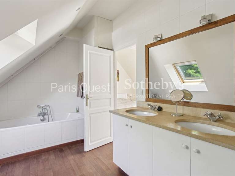 Maison Suresnes - 4 chambres - 192m²