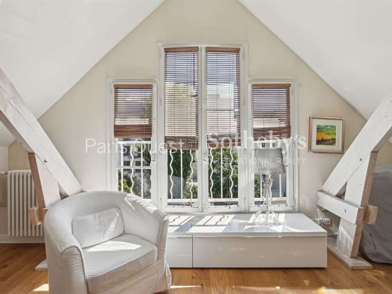 Maison Suresnes - 4 chambres - 192m²