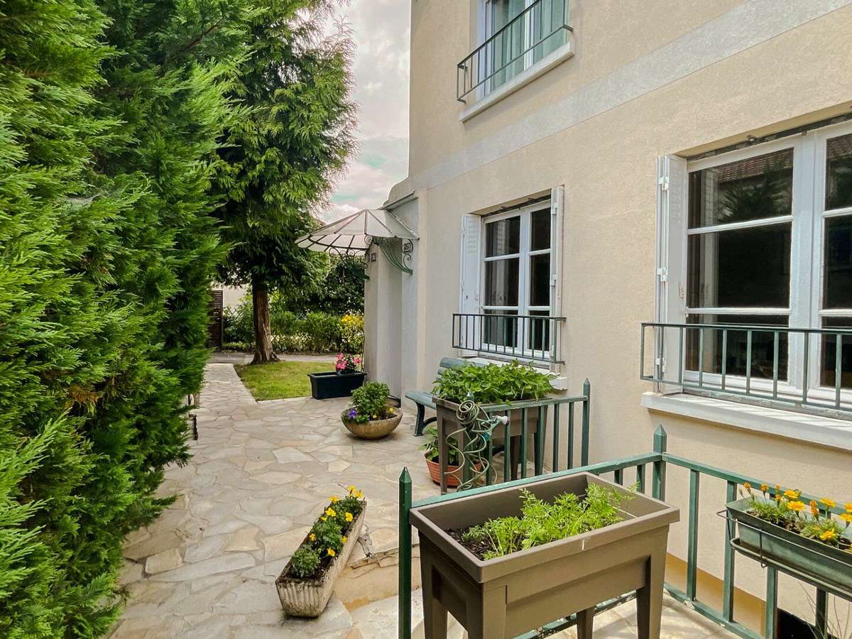 Maison Suresnes