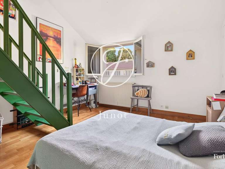 Maison Suresnes - 4 chambres - 210m²