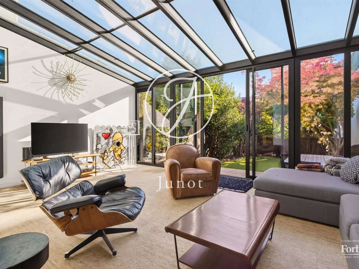 Maison Suresnes