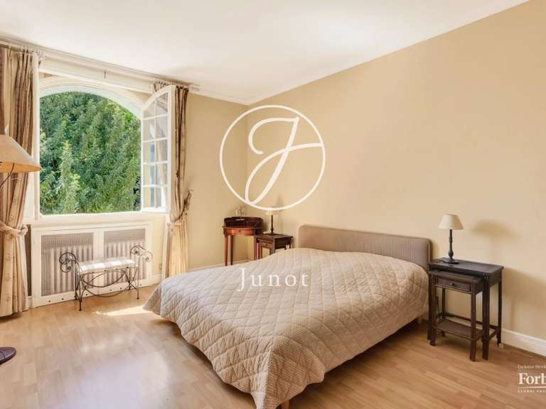 Maison Suresnes - 5 chambres - 498m²