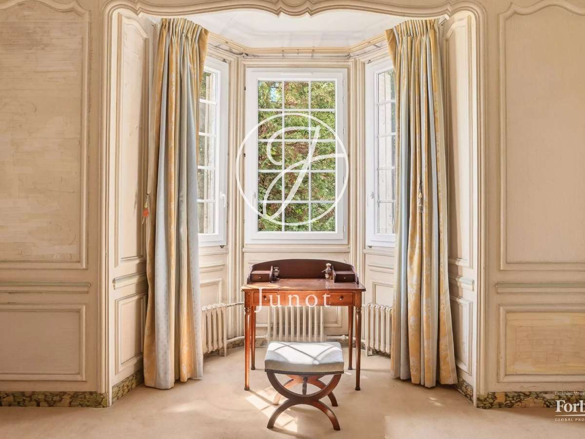Maison Suresnes