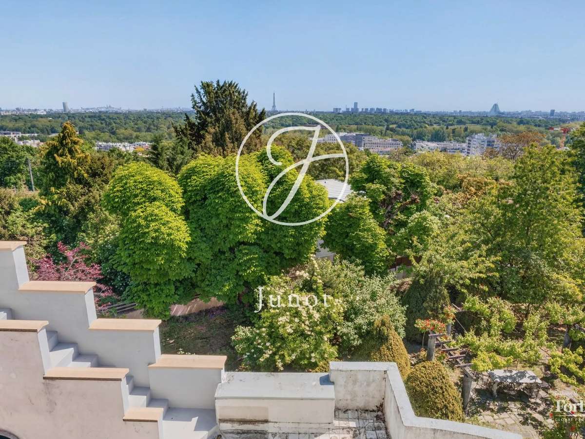 Maison Suresnes