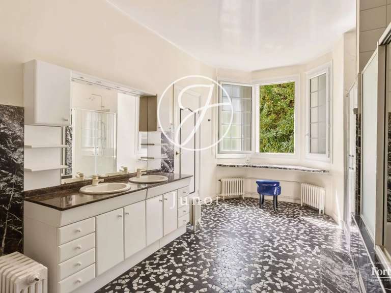 Maison Suresnes - 5 chambres - 498m²