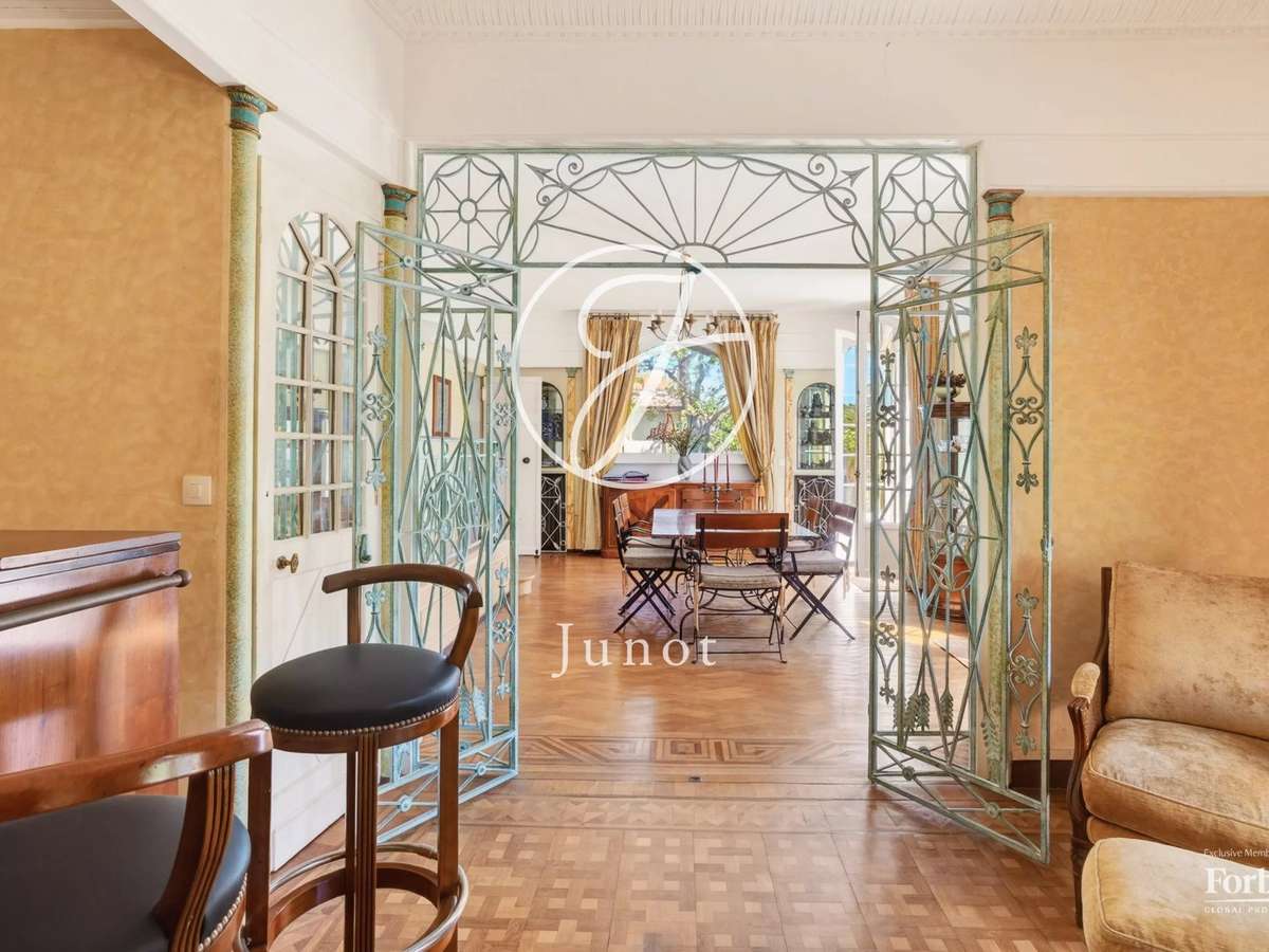 Maison Suresnes