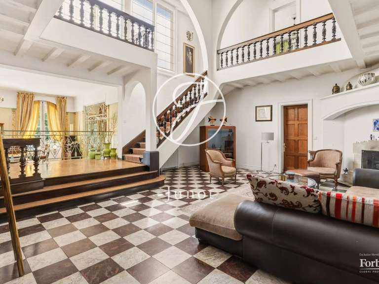 Maison Suresnes - 5 chambres - 498m²