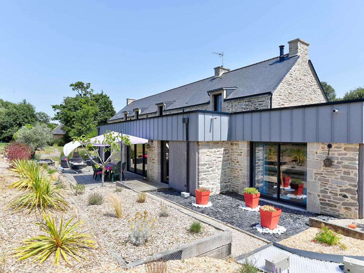 Maison Surzur
