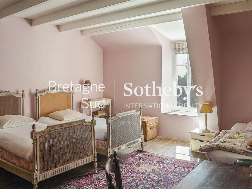 Maison Surzur