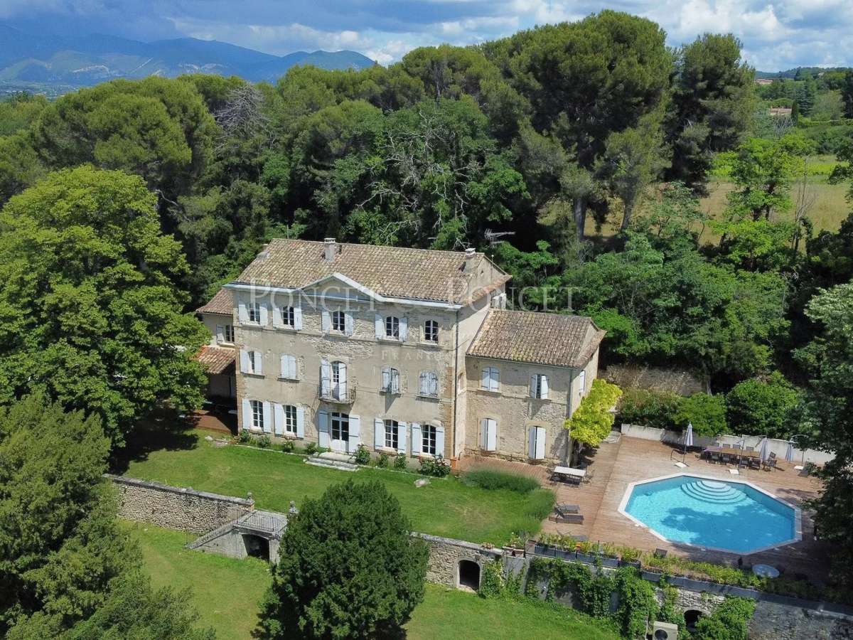 Château Suze-la-Rousse