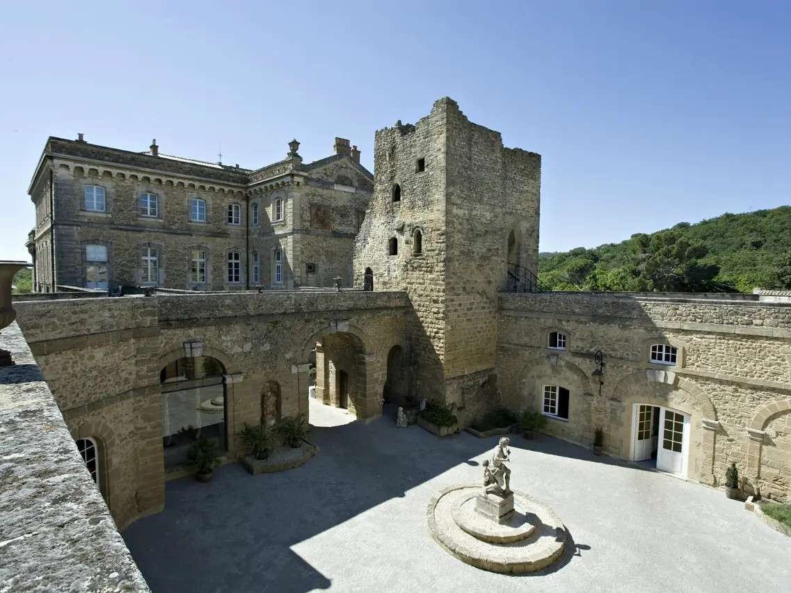 Château Suze-la-Rousse