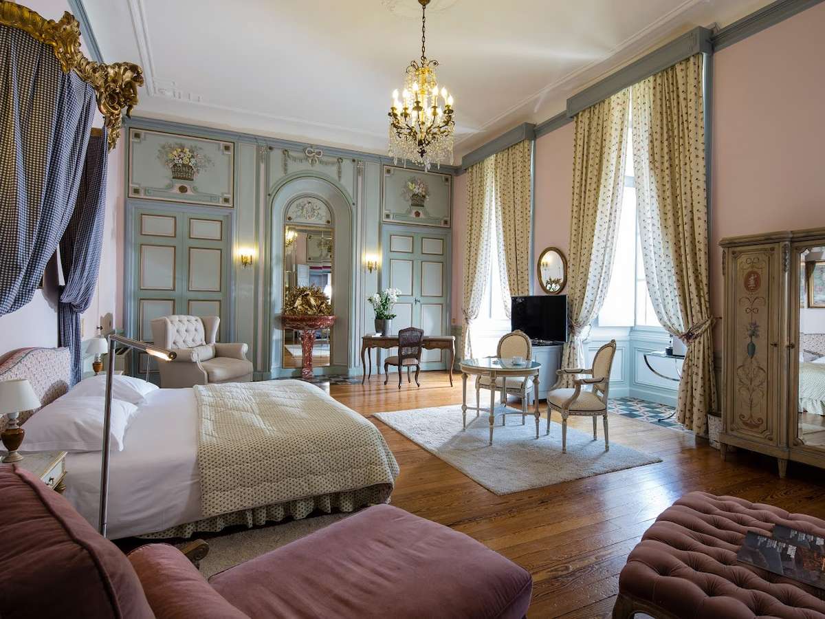 Château Suze-la-Rousse