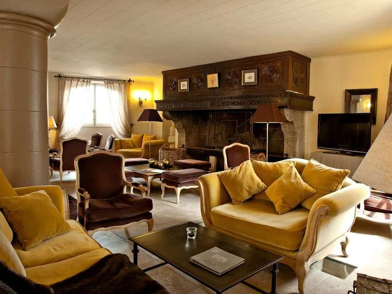 Château Suze-la-Rousse - 29 chambres - 3278m²