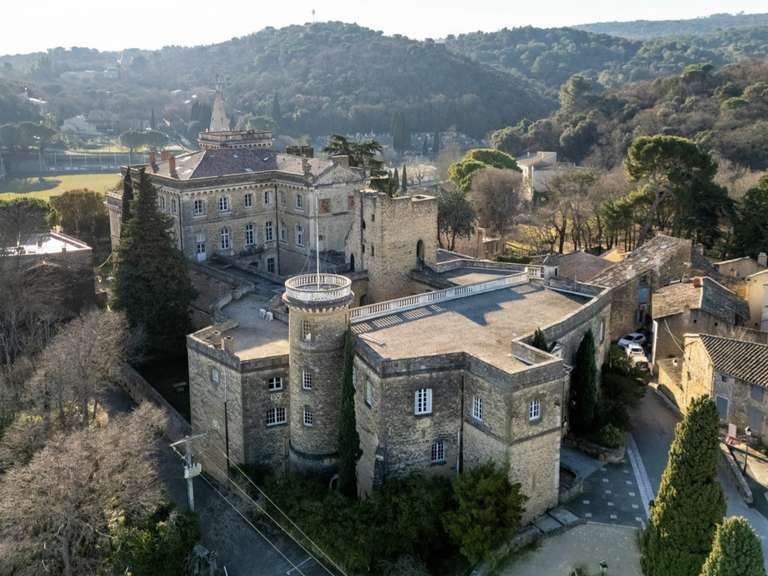 Château Suze-la-Rousse - 29 chambres - 3278m²