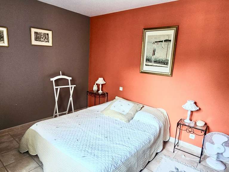 Maison Suze-la-Rousse - 3 chambres - 138m²