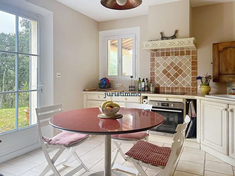 Maison Suze-la-Rousse - 3 chambres - 138m²