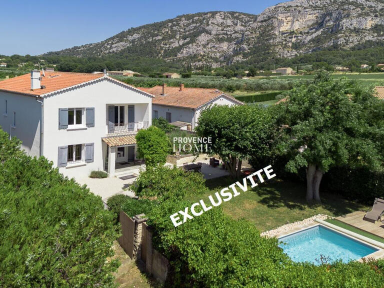 Maison Taillades - 5 chambres - 170m²