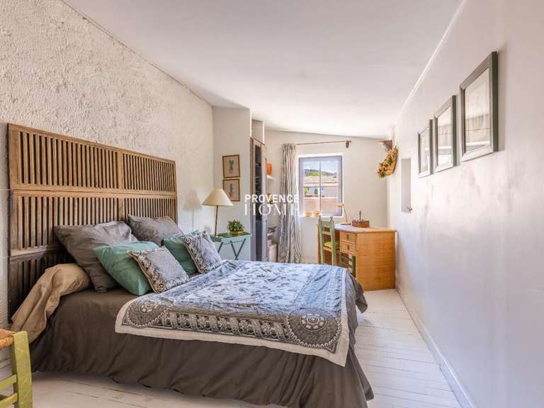 Maison Taillades - 3 chambres - 165m²