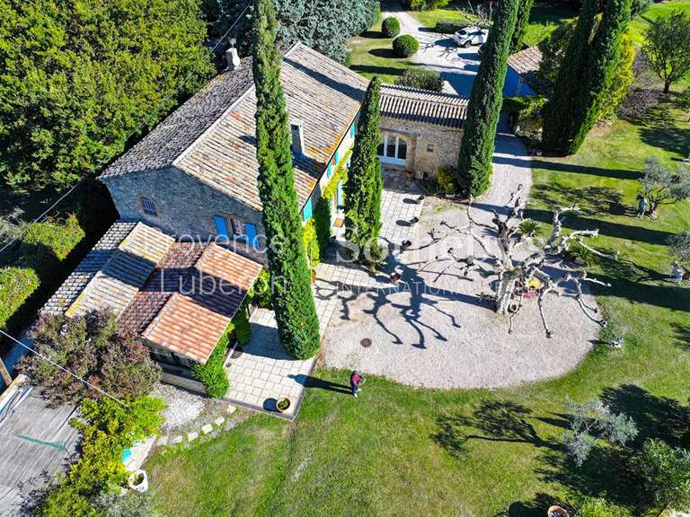 House Taillades - 4 bedrooms - 311m²