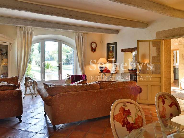 Maison Taillades - 4 chambres - 311m²
