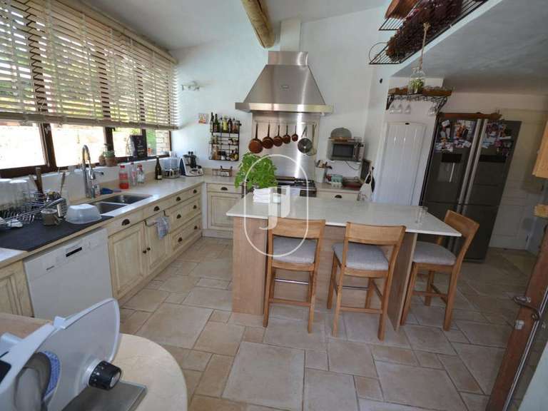 Maison Taillades - 7 chambres - 367m²