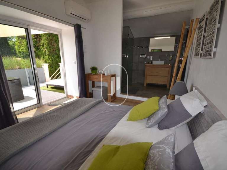 Maison Taillades - 7 chambres - 367m²