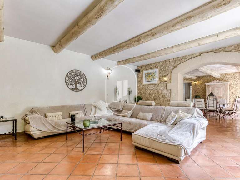 Maison Taillades - 7 chambres - 367m²