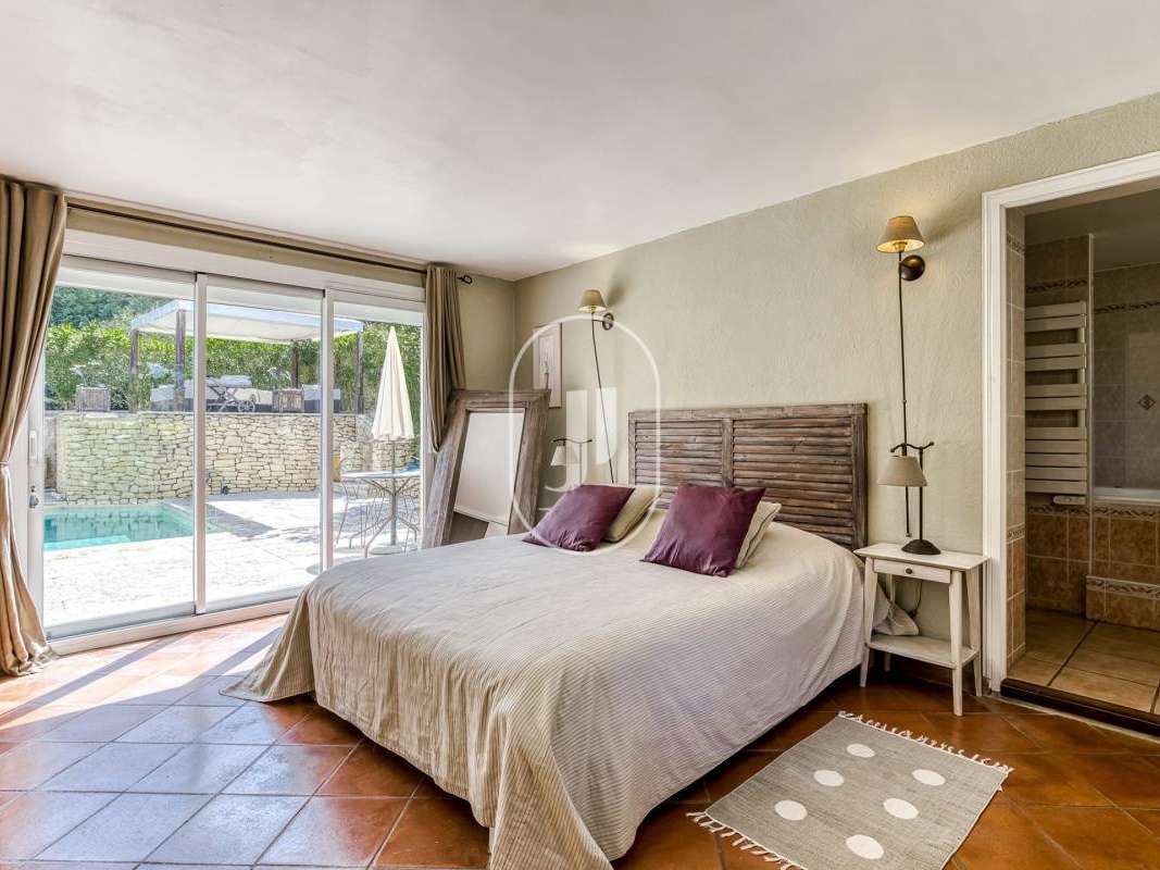 Maison Taillades