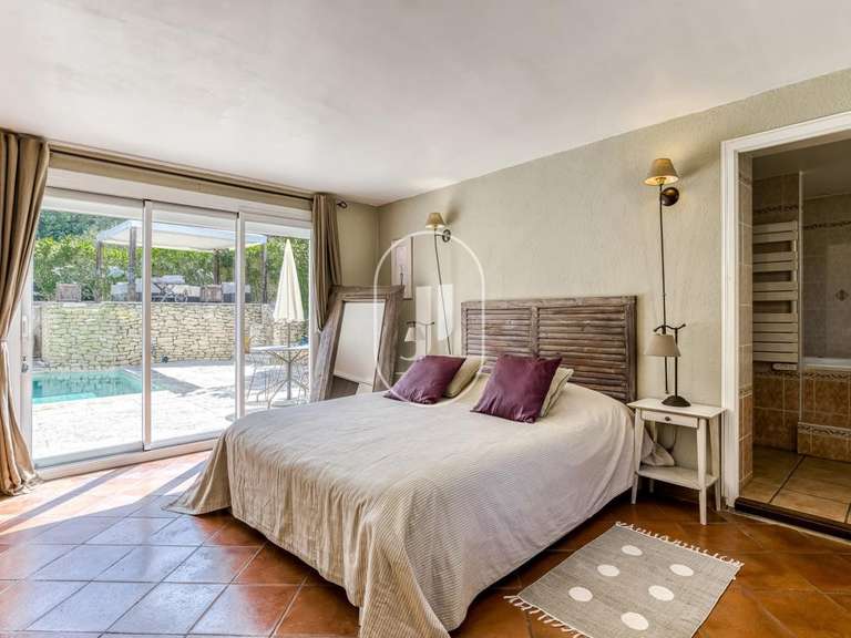Maison Taillades - 7 chambres - 367m²