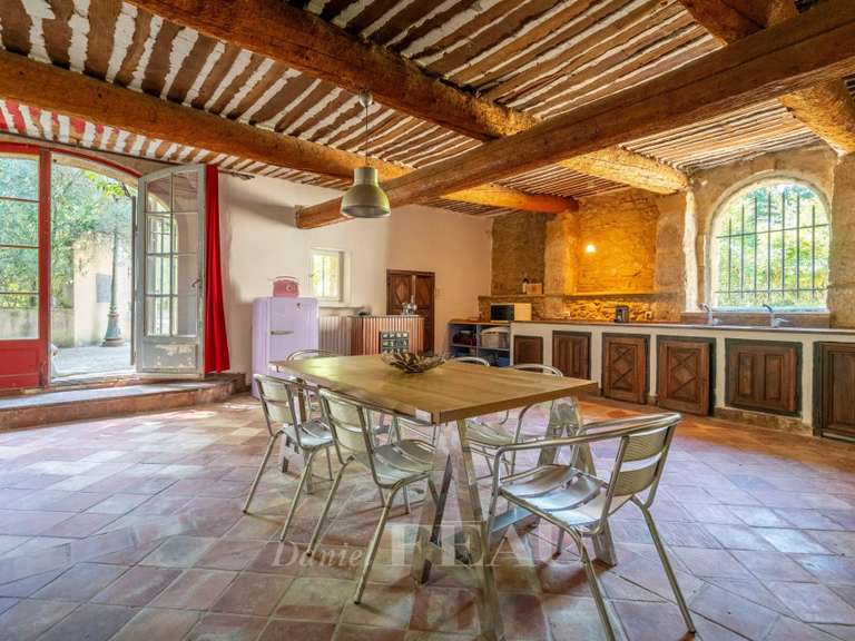Maison Taillades - 8 chambres - 400m²
