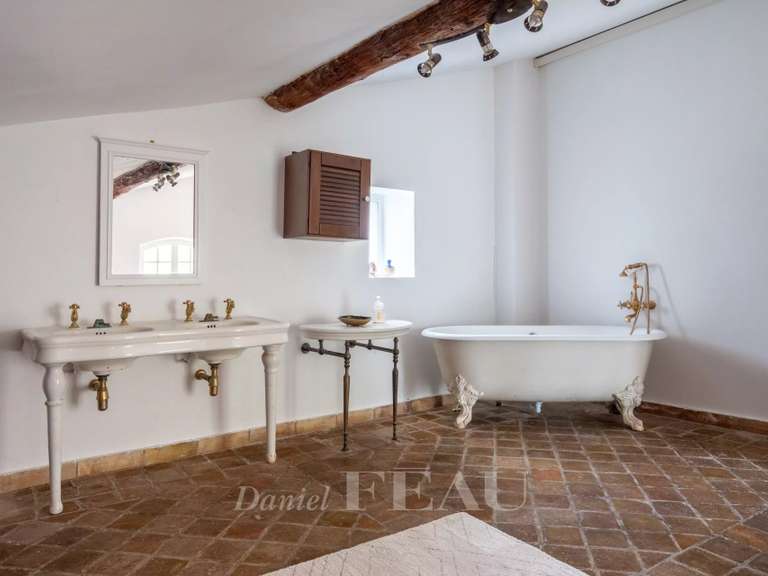 Maison Taillades - 8 chambres - 400m²