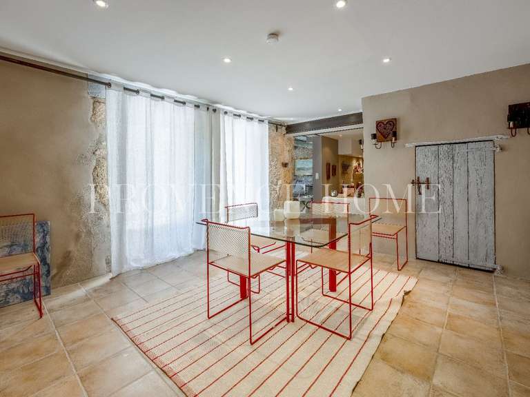 Maison Taillades - 3 chambres - 123m²
