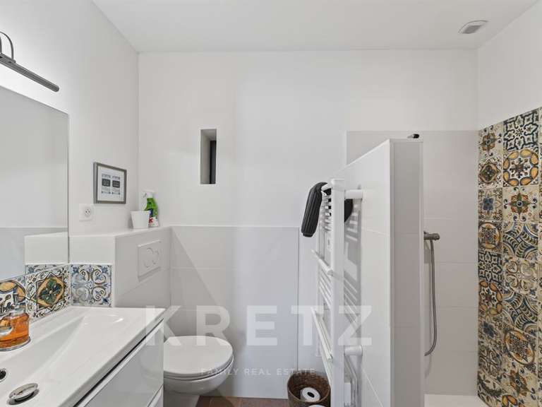 Maison Taillades - 5 chambres - 200m²