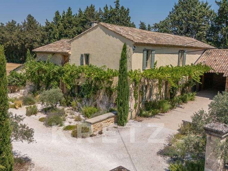 Maison Taillades - 5 chambres - 200m²