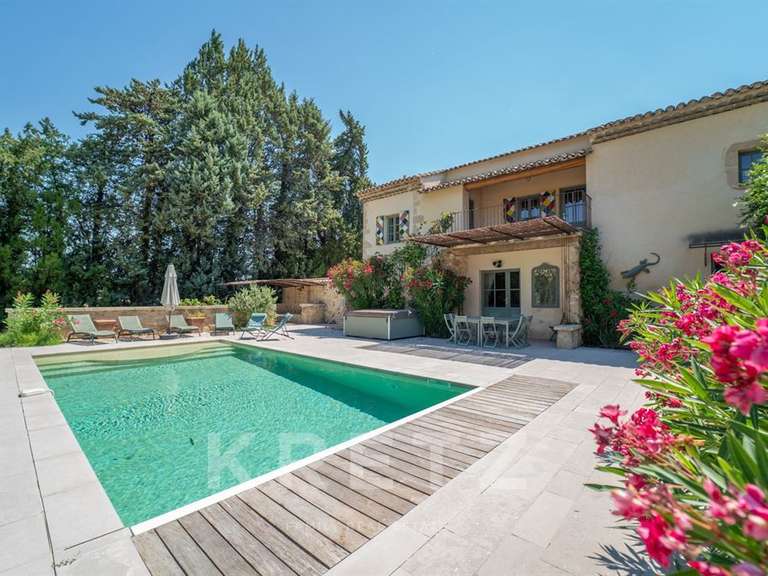 Maison Taillades - 5 chambres - 200m²