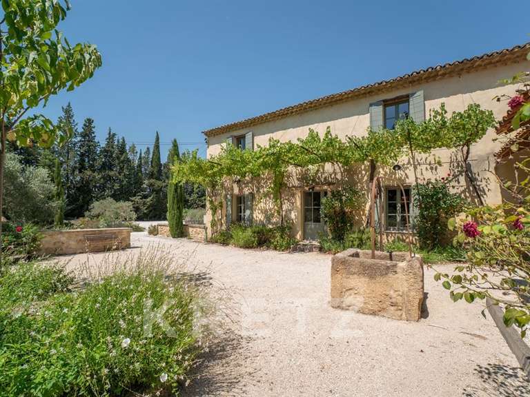 Maison Taillades - 5 chambres - 200m²
