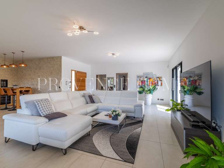Maison Taillades - 4 chambres - 190m²