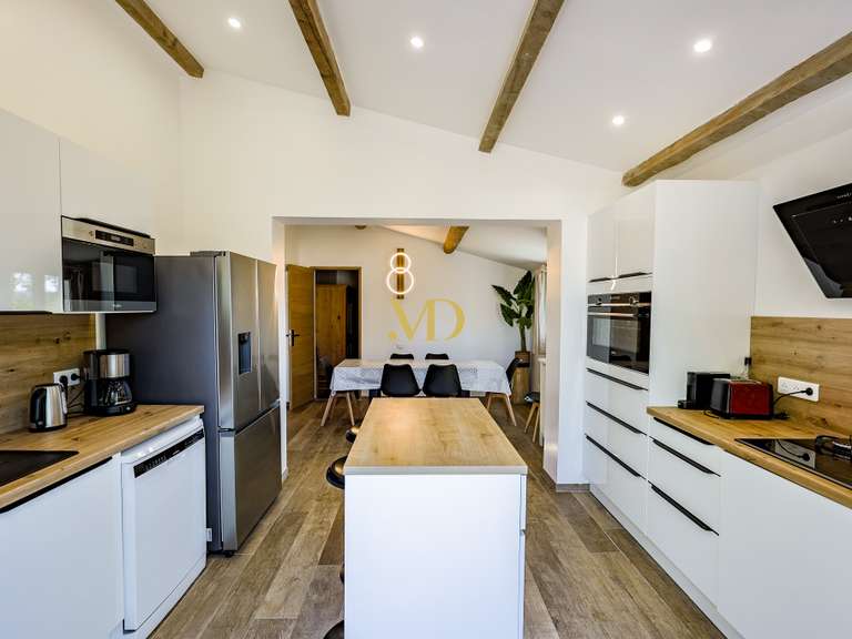 House Taillades - 13 bedrooms - 500m²