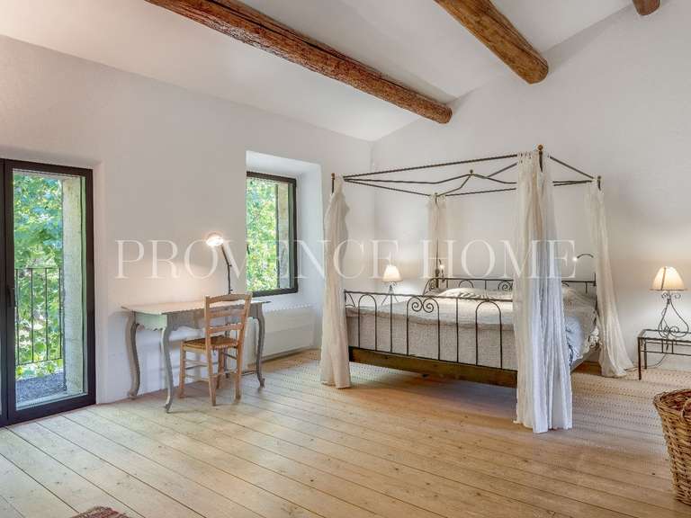 Propriété Taillades - 9 chambres - 350m²