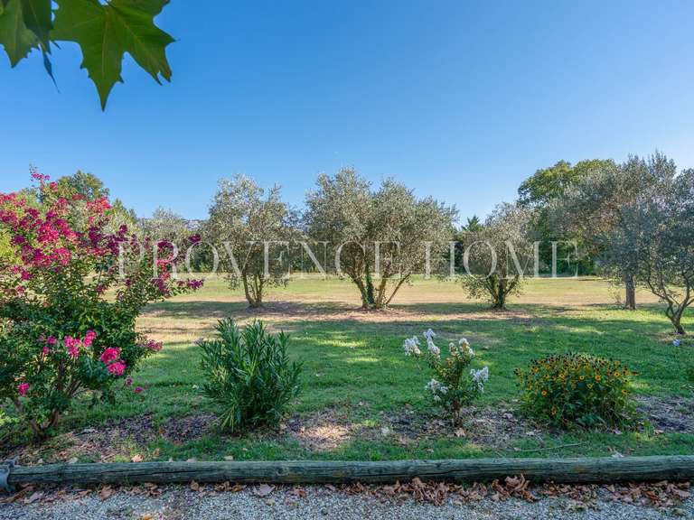 Propriété Taillades - 9 chambres - 350m²
